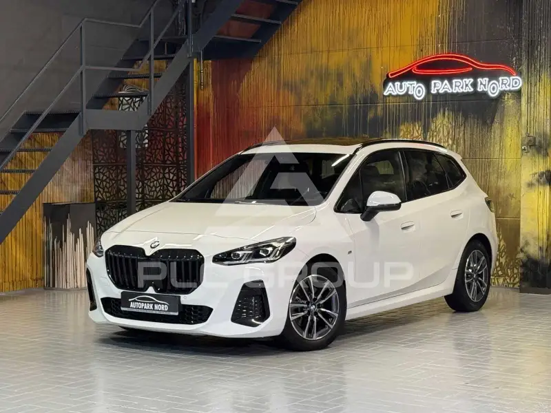 2023 BMW 220