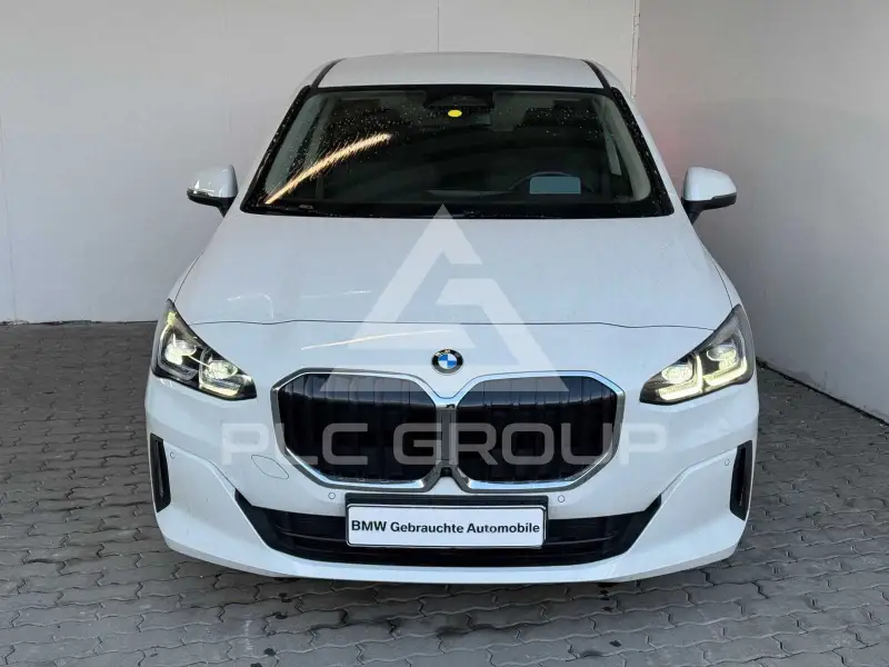 2023 BMW 220