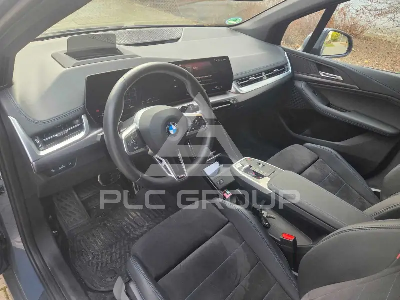 2023 BMW 220