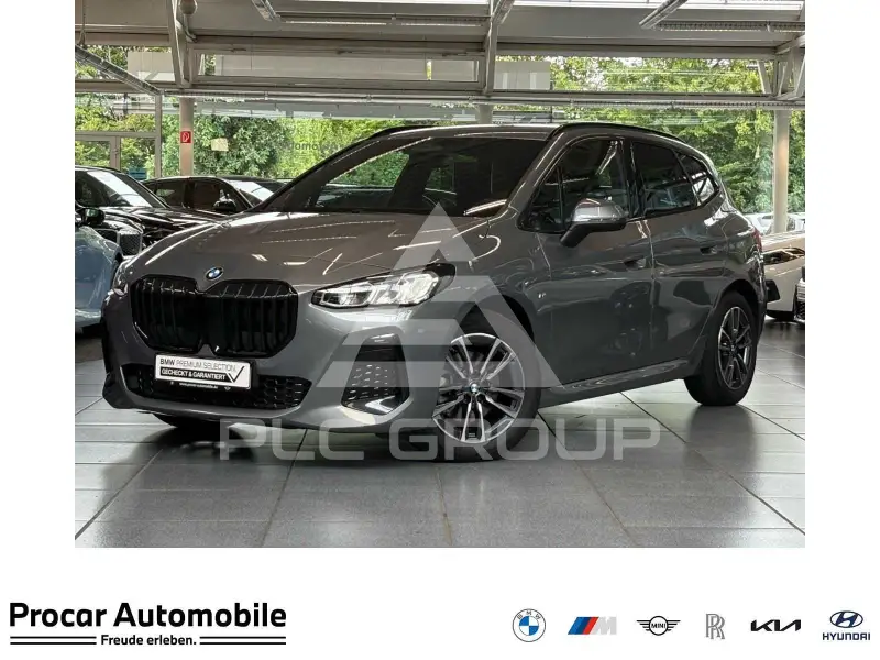 2023 BMW 220