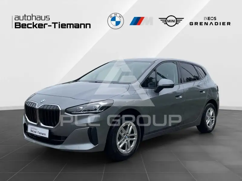 2023 BMW 220