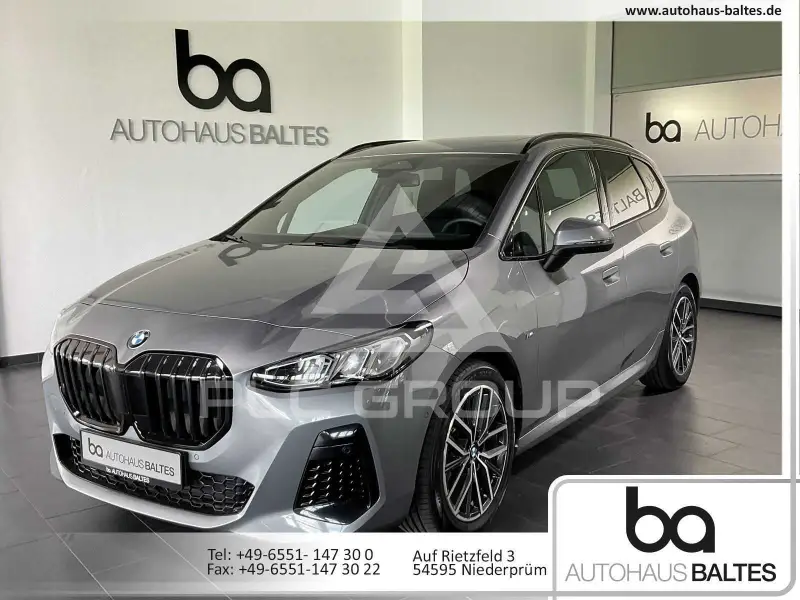 2023 BMW 220