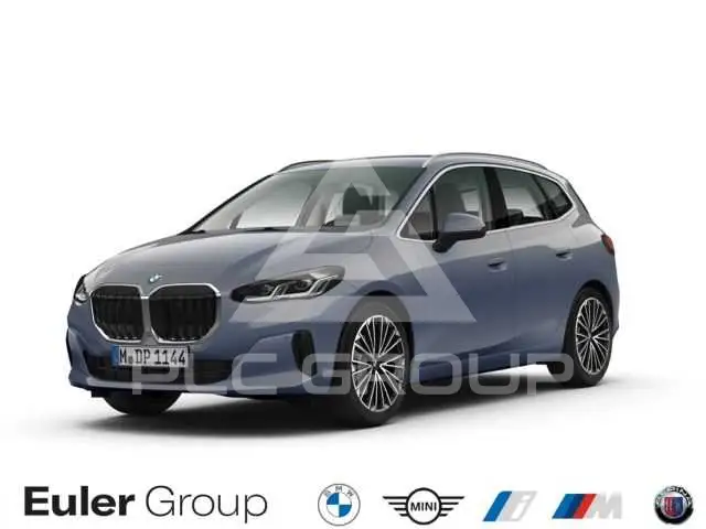 2023 BMW 220