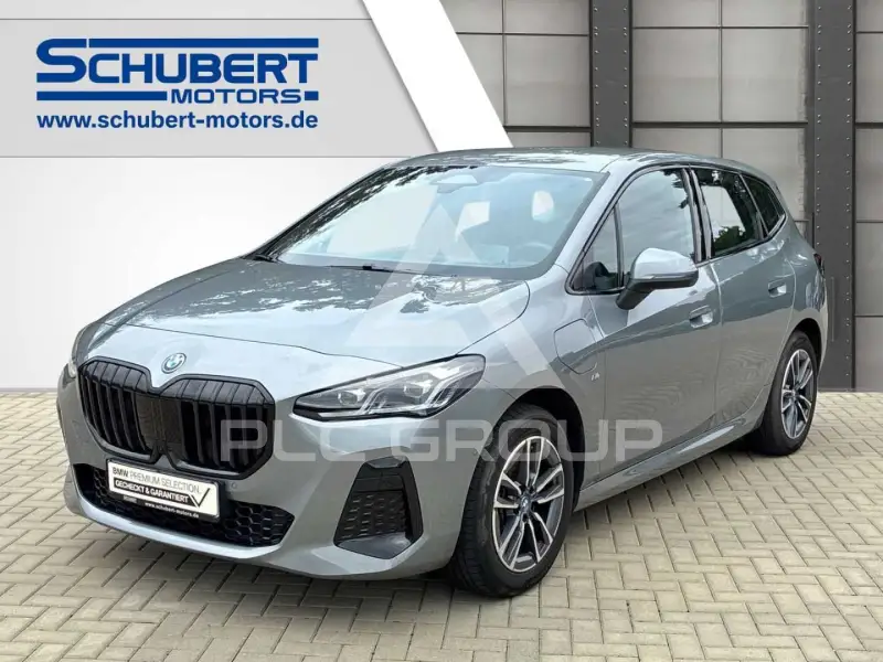 2023 BMW 225