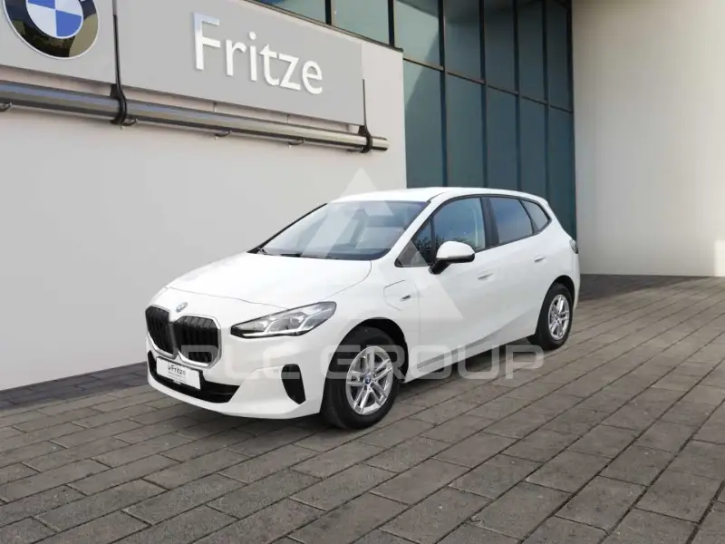 2023 BMW 225