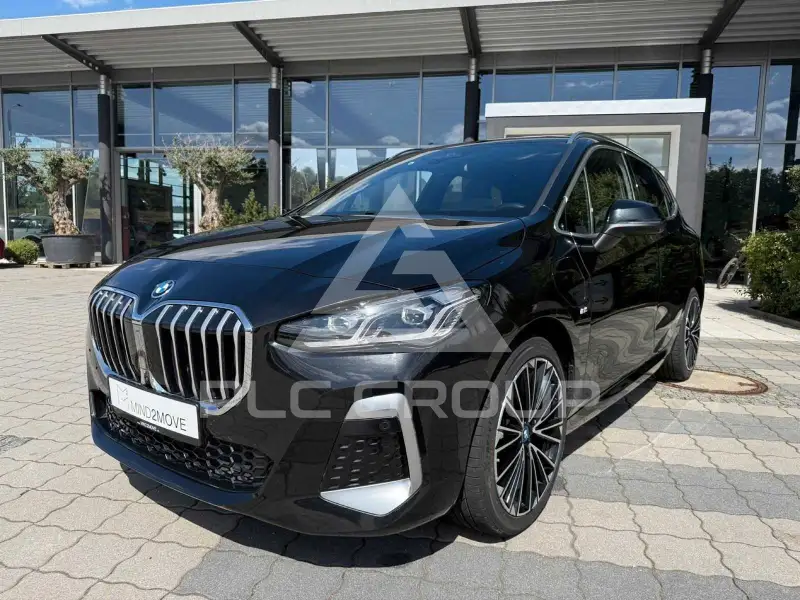 2023 BMW 225