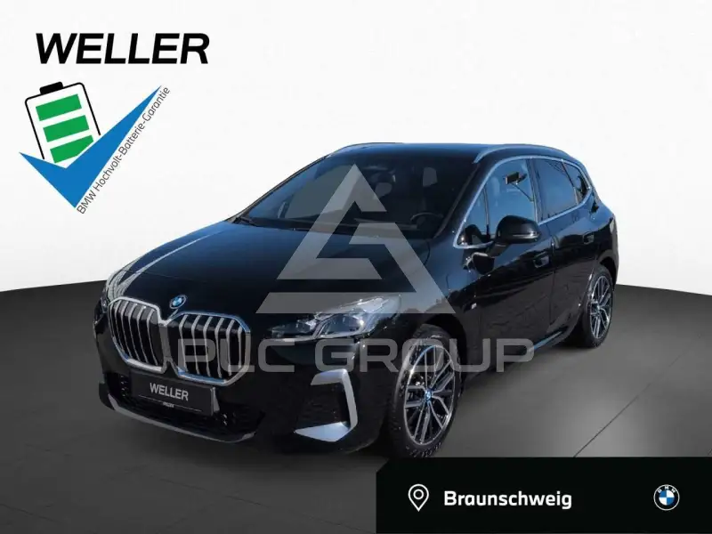 2023 BMW 225