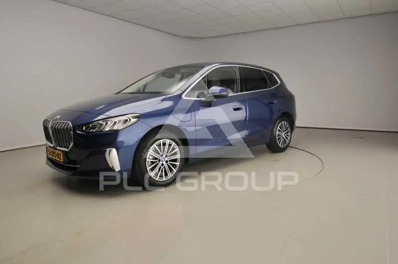 2023 BMW 225
