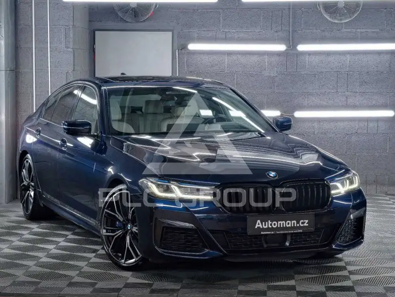 2023 BMW 550M