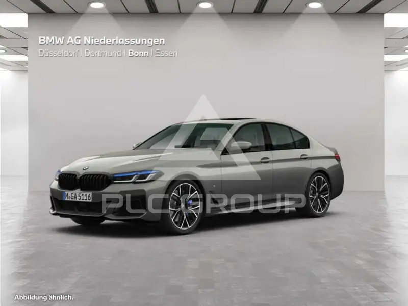 2023 BMW 550M