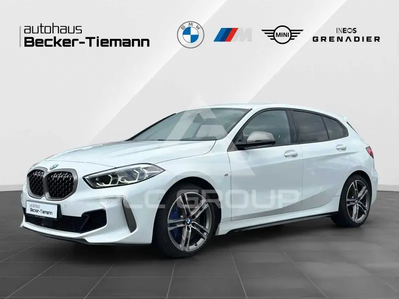 2023 BMW M1