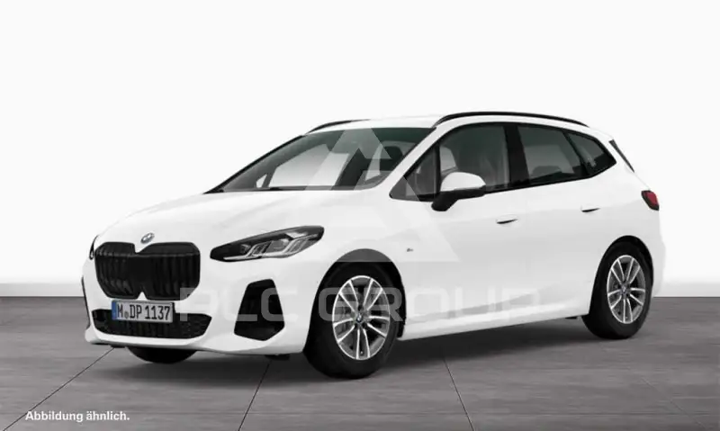 2023 BMW 218