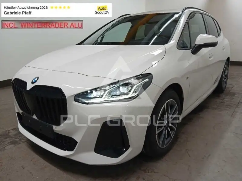 2023 BMW 218