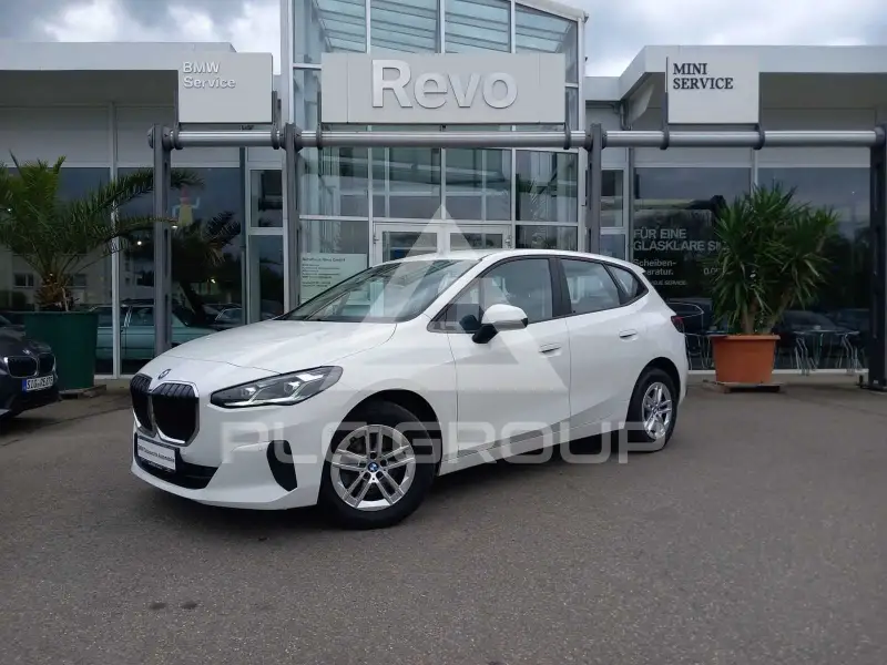 2023 BMW 218