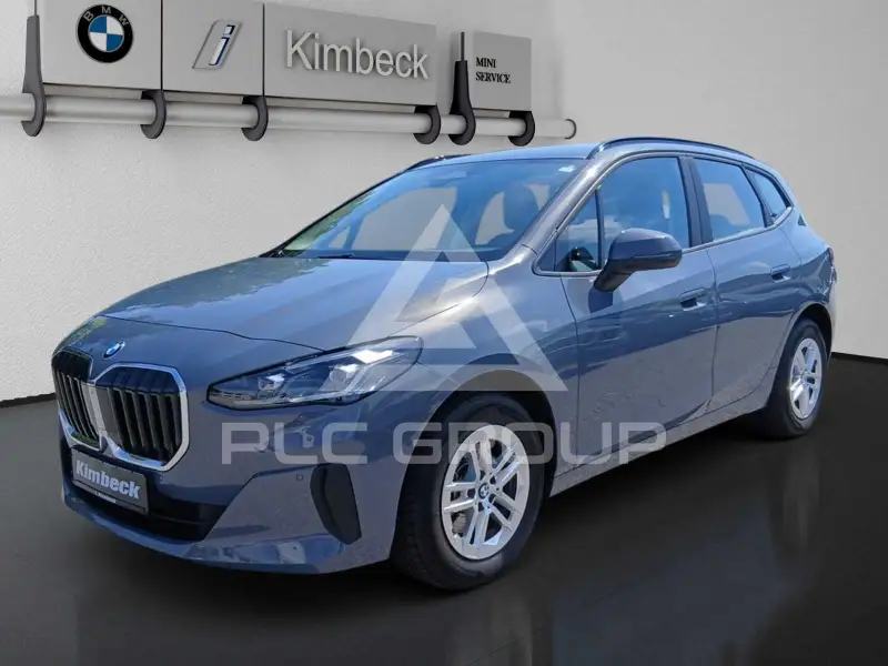 2023 BMW 218