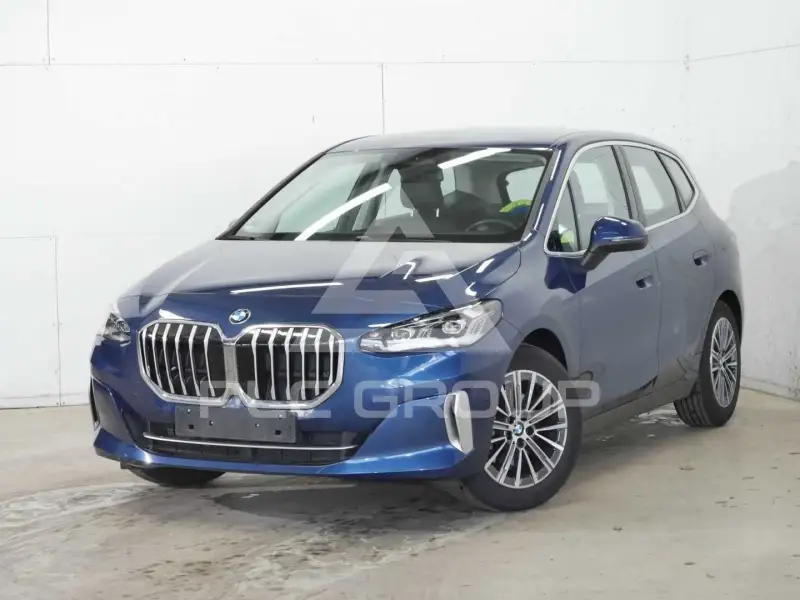 2023 BMW 218
