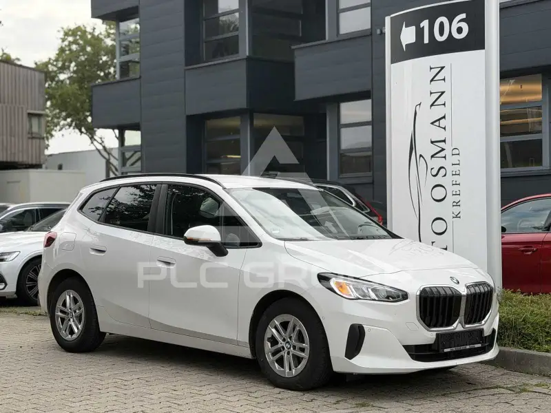 2023 BMW 218