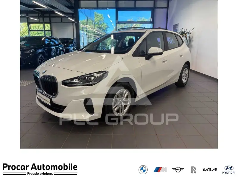 2023 BMW 218
