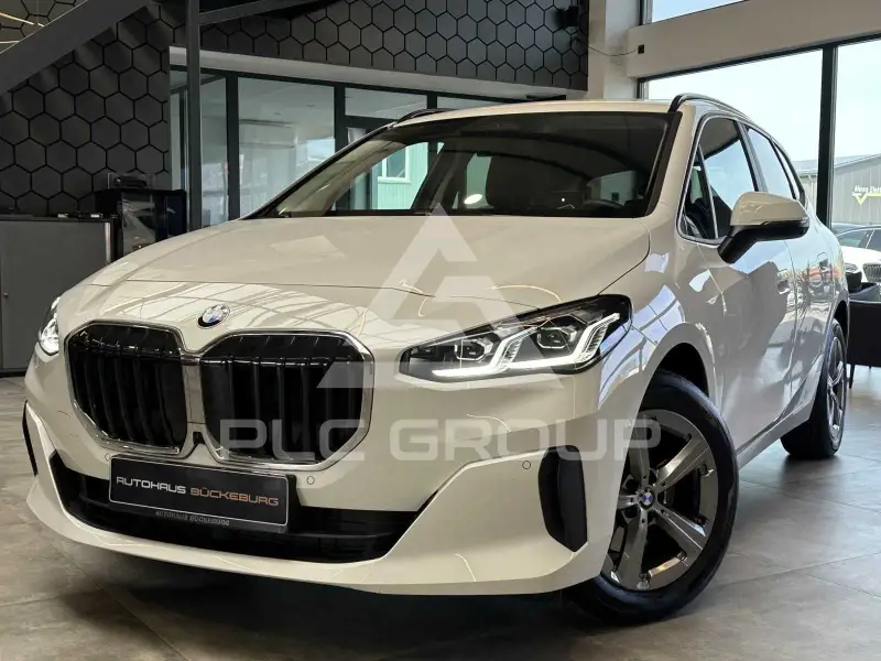 2023 BMW 218