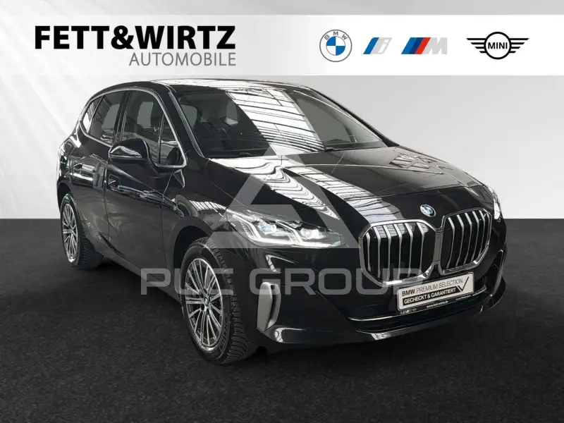 2023 BMW 218