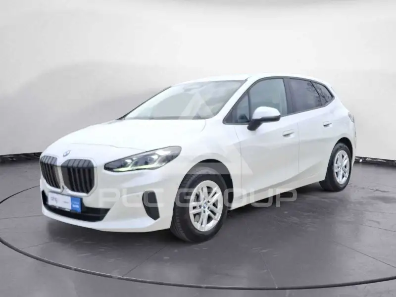 2023 BMW 218