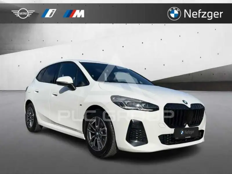 2023 BMW 218