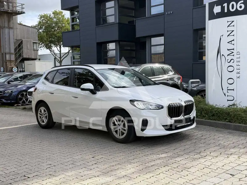 2023 BMW 218