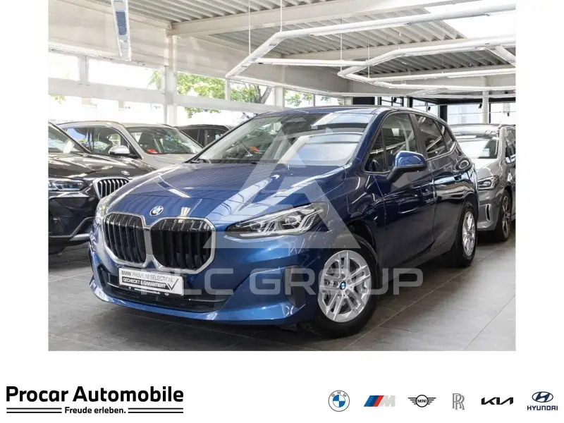 2023 BMW 218