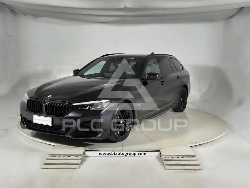 2023 BMW 518