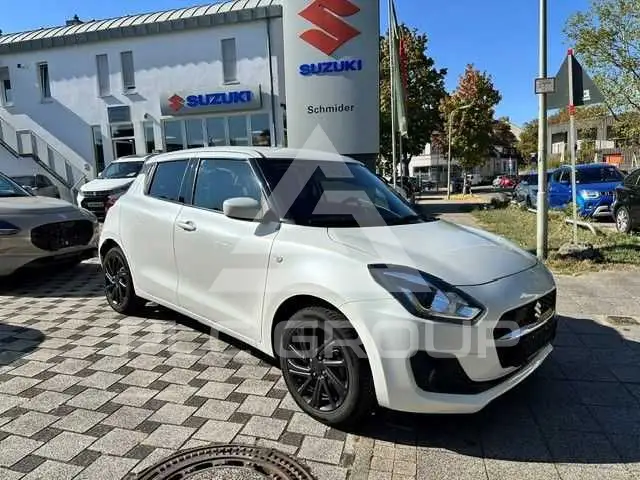 2023 Suzuki SWIFT