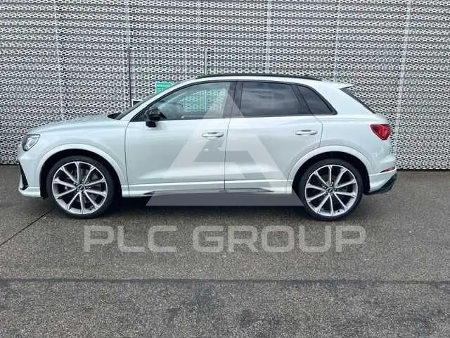 2023 Audi RSQ3