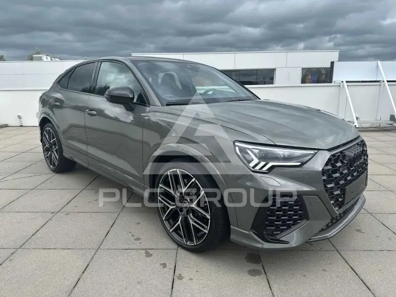 2023 Audi RSQ3