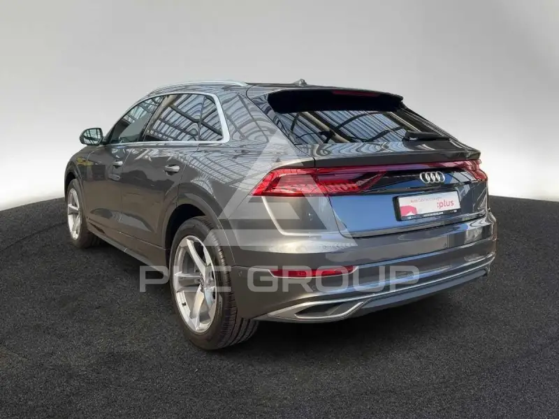 2023 Audi Q8