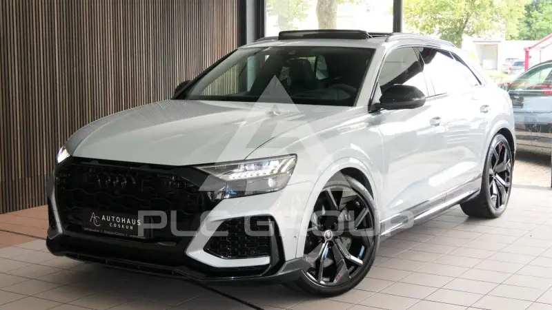 2023 Audi RS Q8