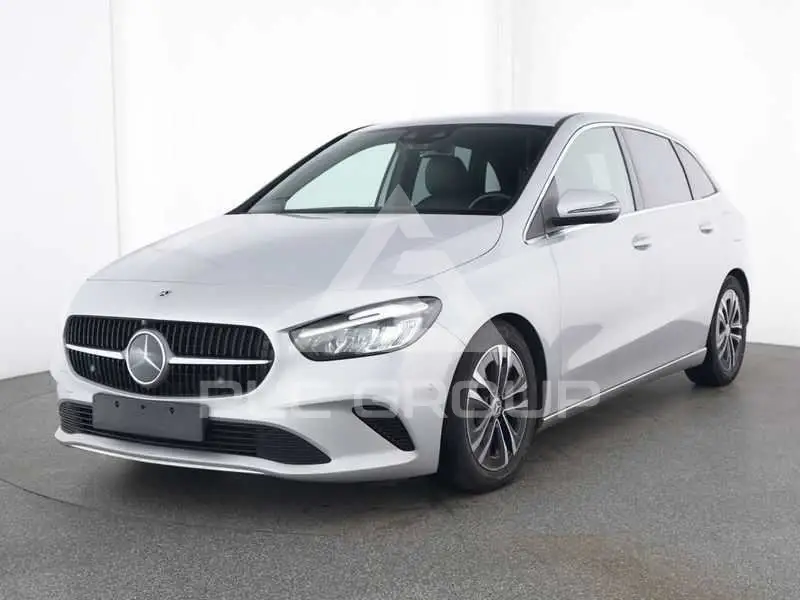 2023 Mercedes Benz B 200