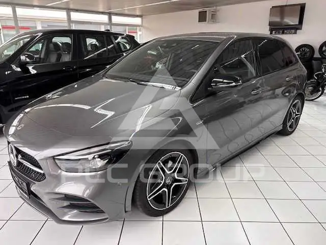 2023 Mercedes Benz B 200