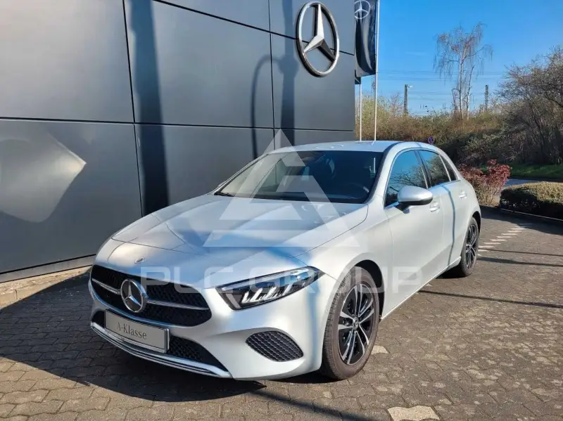 2023 Mercedes Benz A 180