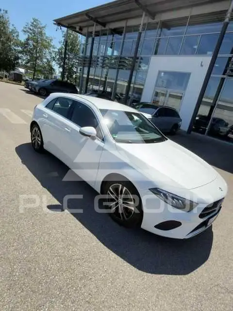 2023 Mercedes Benz A 180