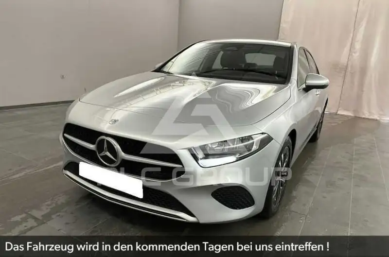 2023 Mercedes Benz A 180