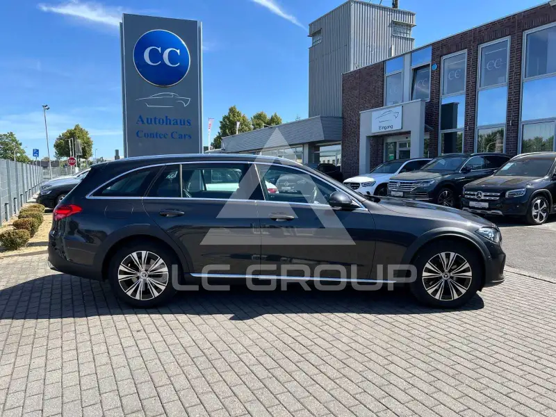 2023 Mercedes Benz C 220