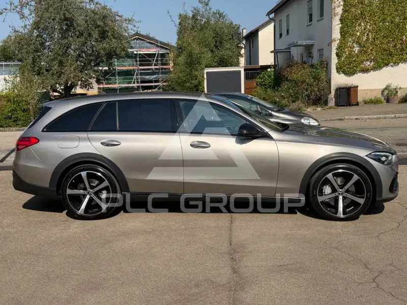 2023 Mercedes Benz C 220