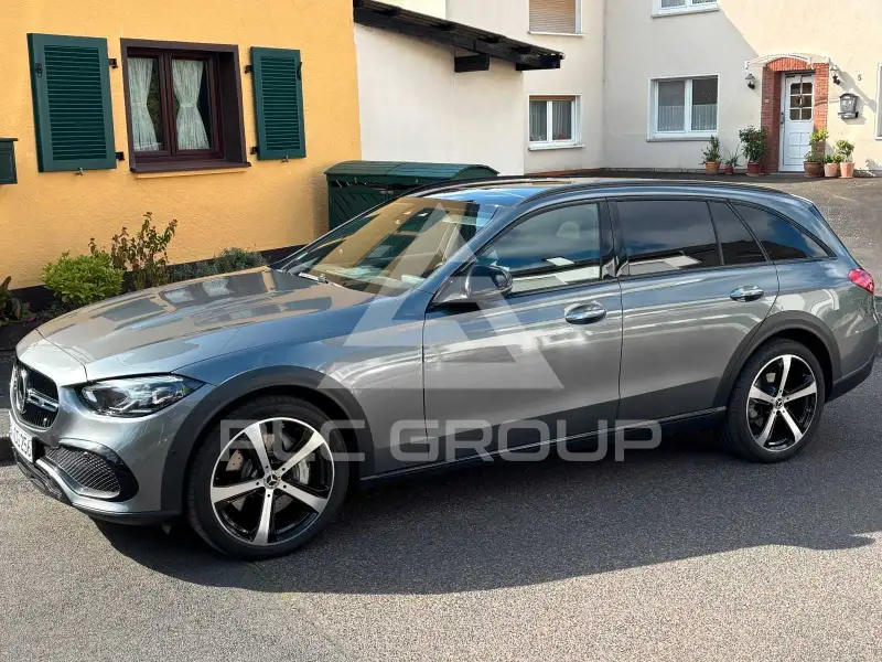 2023 Mercedes Benz C 220
