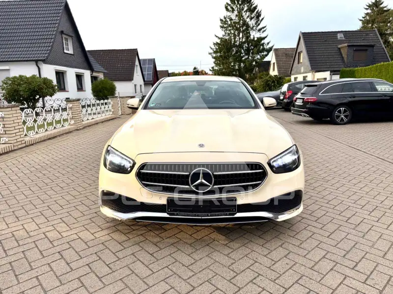 2023 Mercedes Benz E 200