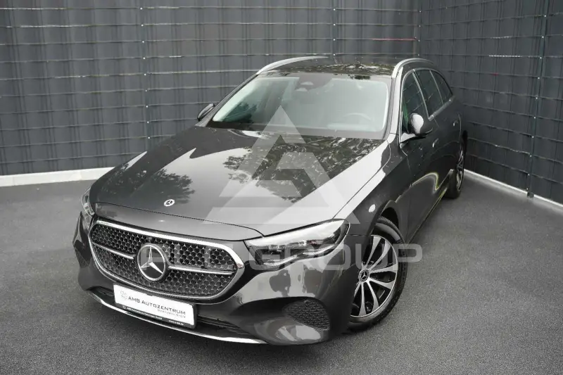 2023 Mercedes Benz E 220