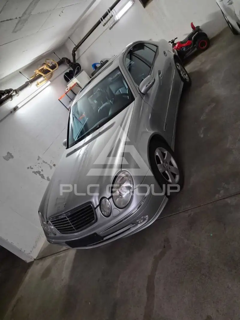 2003 Mercedes Benz E 270