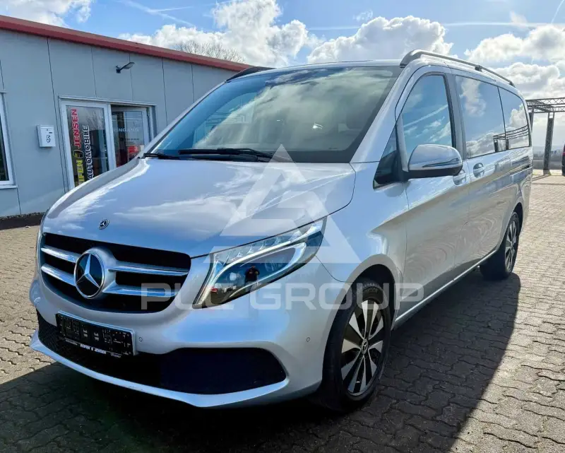 2023 Mercedes Benz V 220