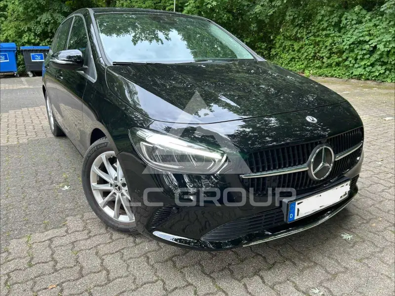 2023 Mercedes Benz B 180
