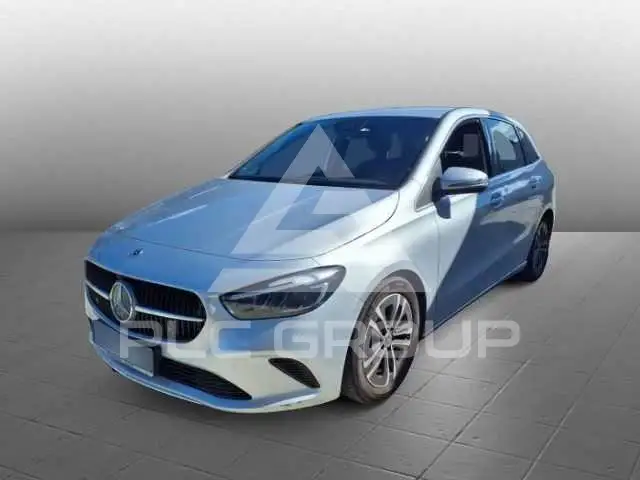2023 Mercedes Benz B 180