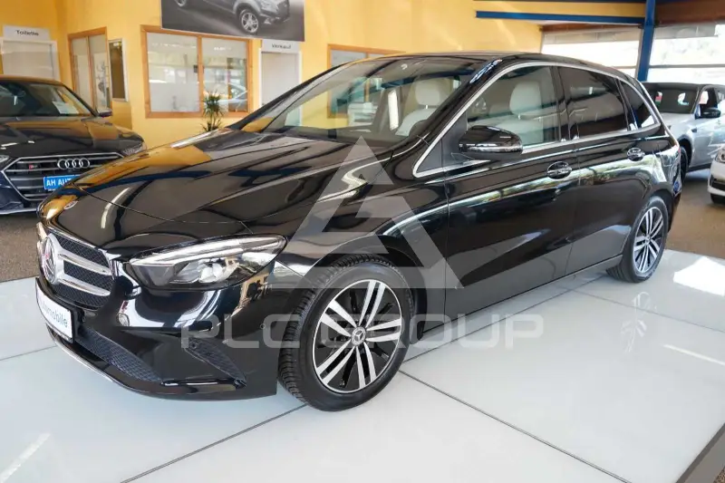 2023 Mercedes Benz B 180