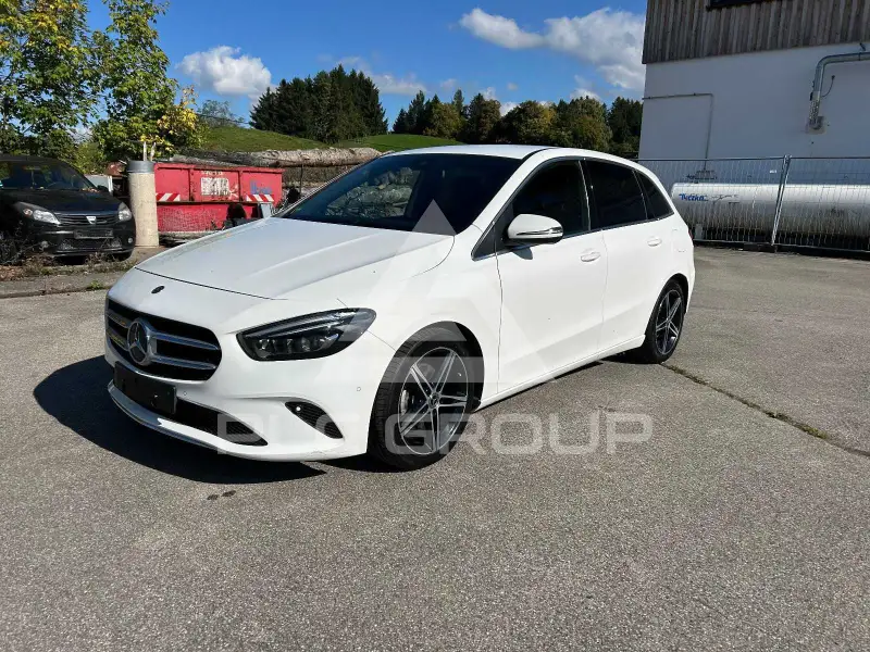 2023 Mercedes Benz B 180